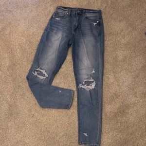 American eagle light wash mom jeans